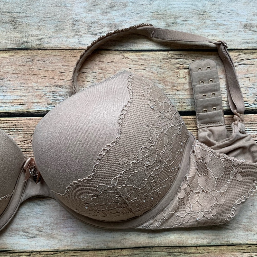 Victoria’s Secret nude push-up bra - Picture 2 of 4